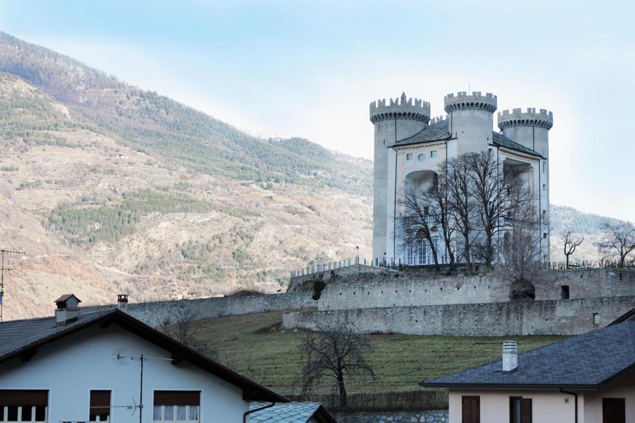 Hotel Ristorante Chateau Aymavilles Exterior foto